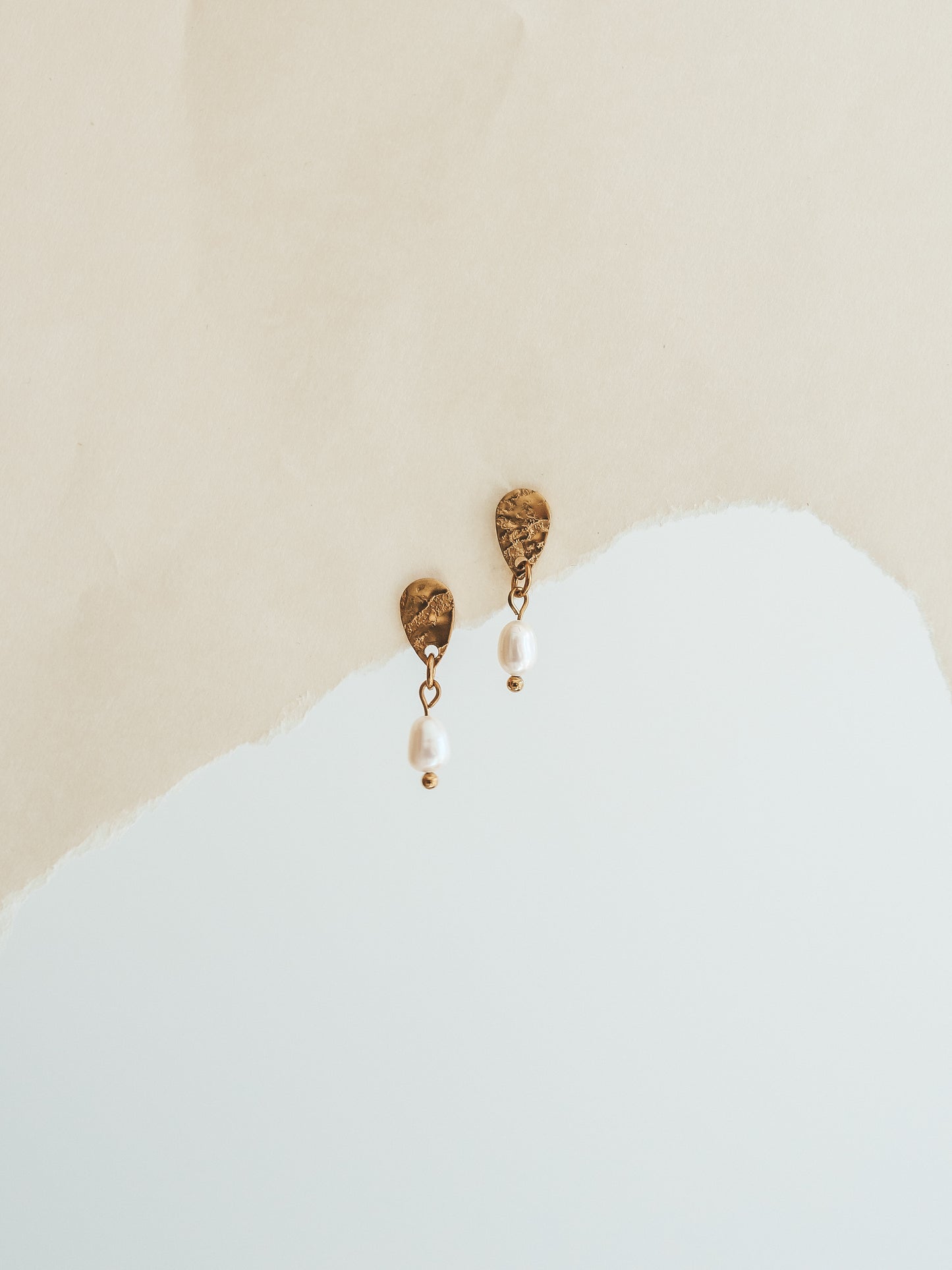 Fresh Water Pearl Gold Stud Earrings