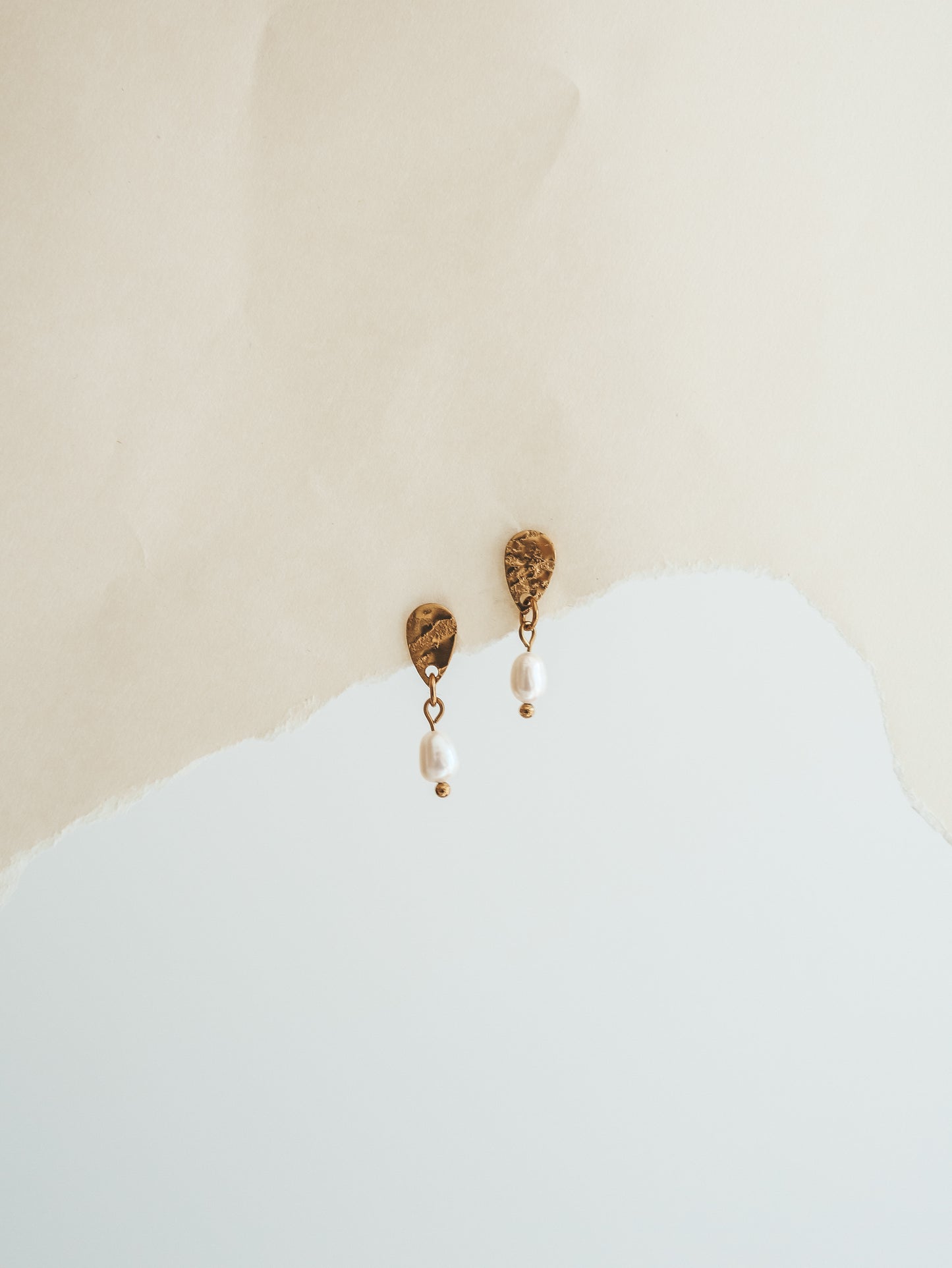 Fresh Water Pearl Gold Stud Earrings