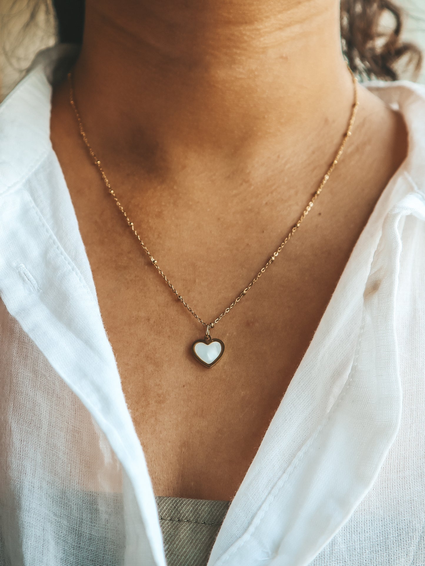 Mother of Pearl Heart Pendant Necklace