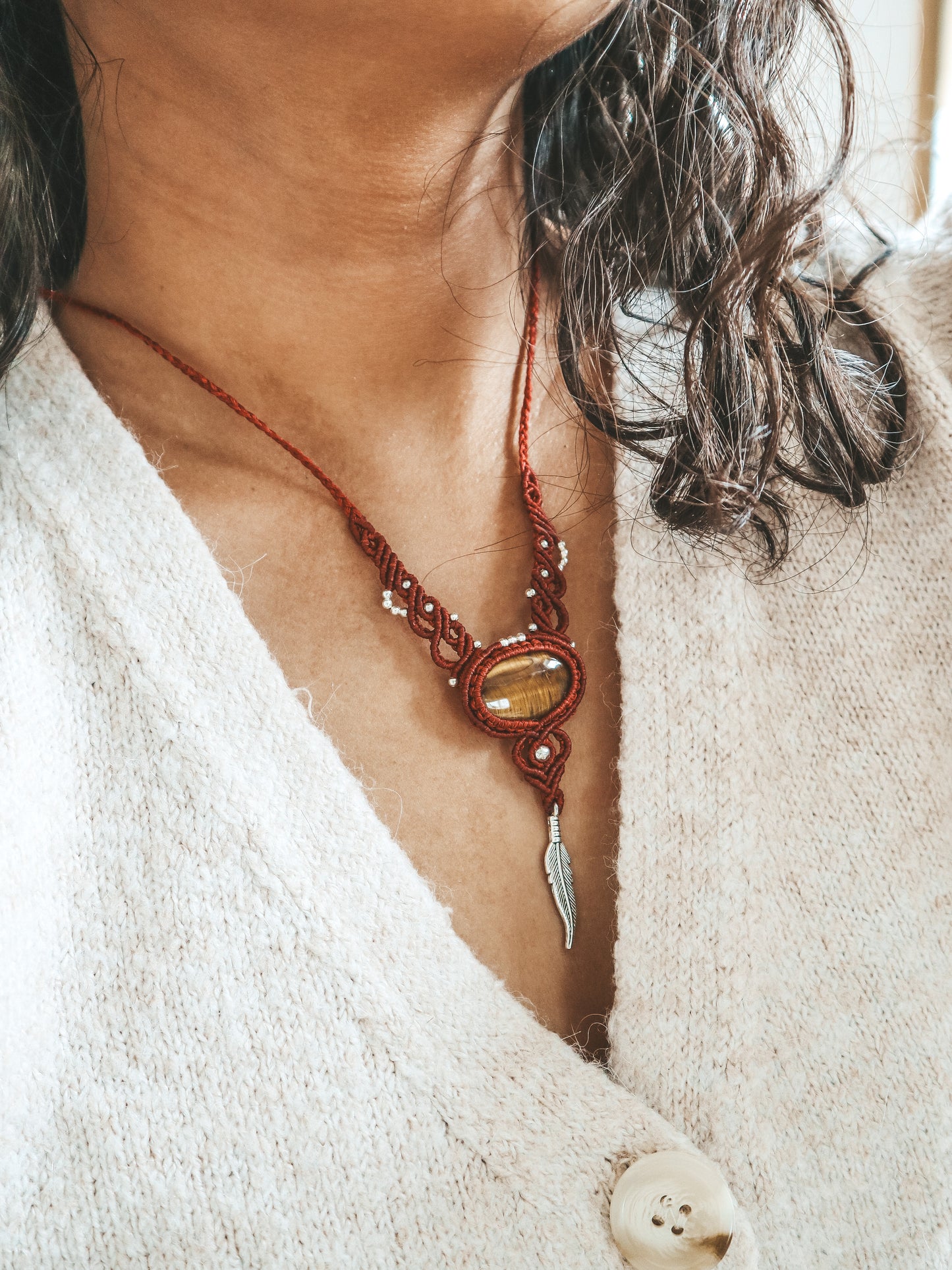 Brown Tiger Eye Macrame Pendant Necklace