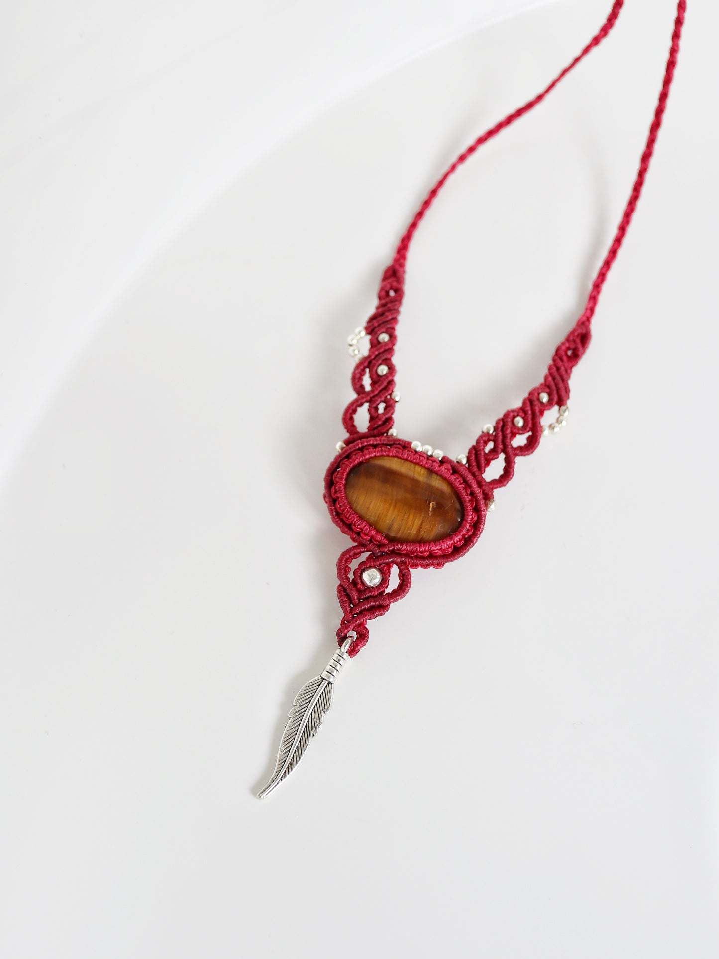 Brown Tiger Eye Macrame Pendant Necklace