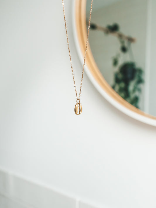 Lakey Peak Cowrie Shell Gold Necklace