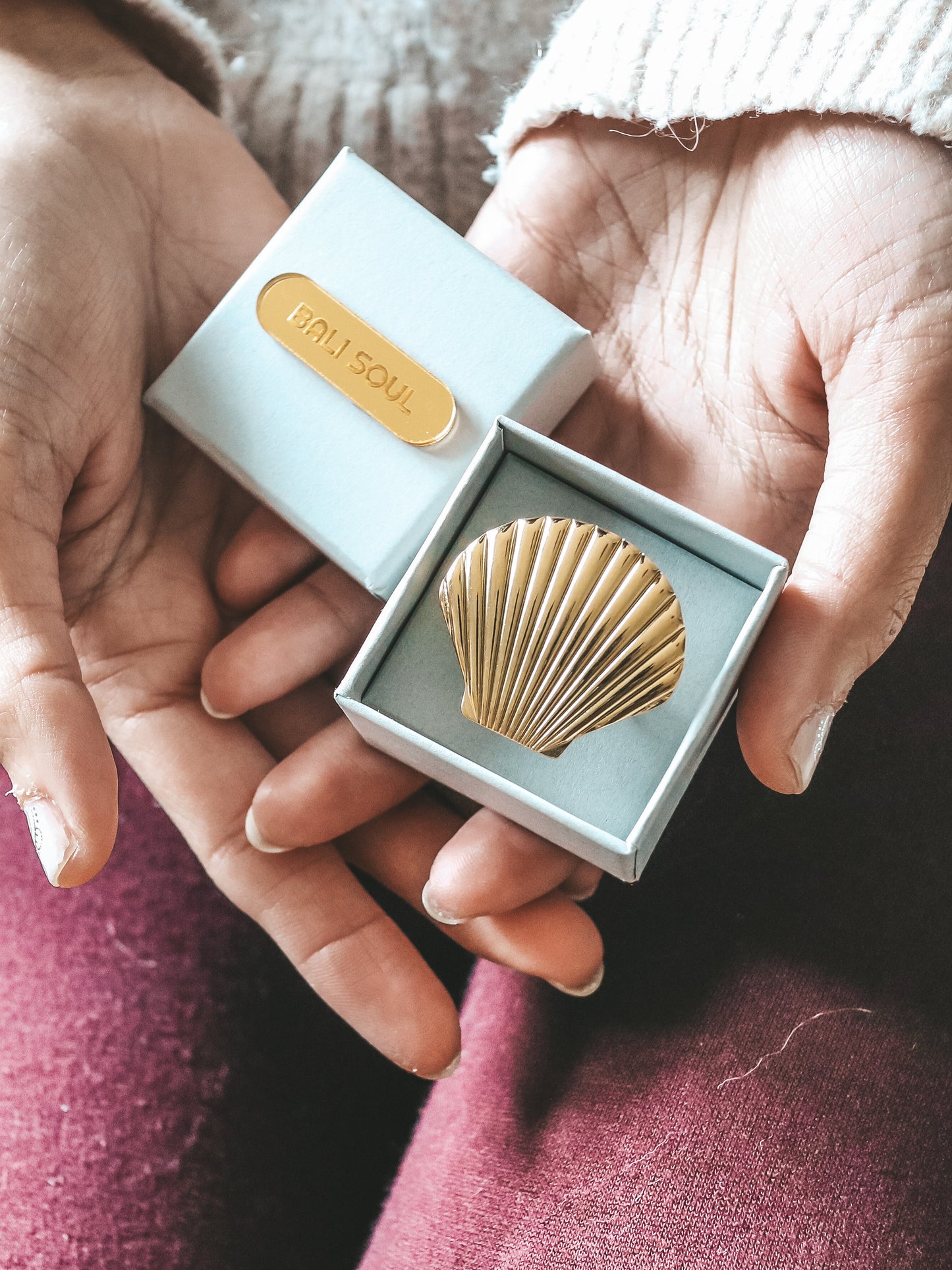 Shell Statement Gold Ring