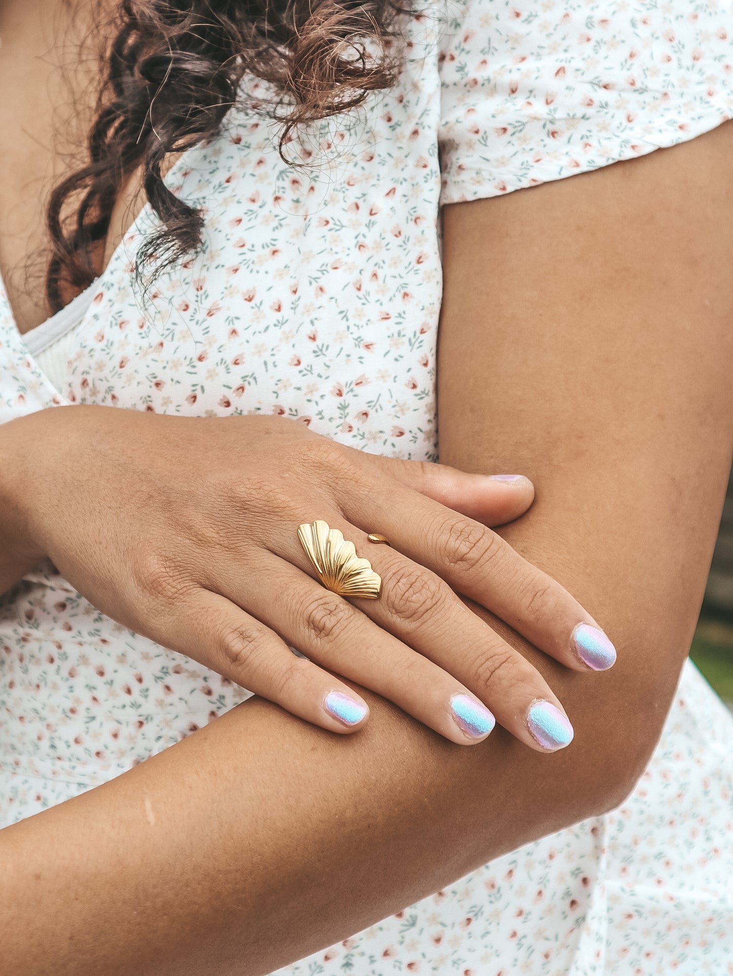 Shell Open Cuff Gold Ring