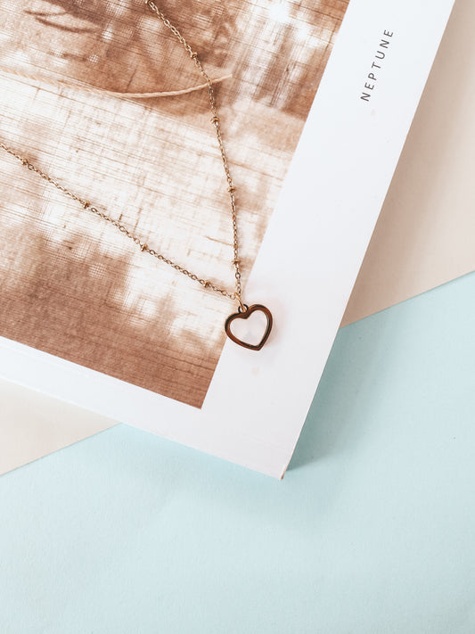 Mother of Pearl Heart Pendant Necklace
