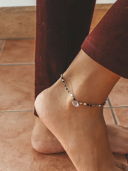 Crystal Bay Shell Anklet